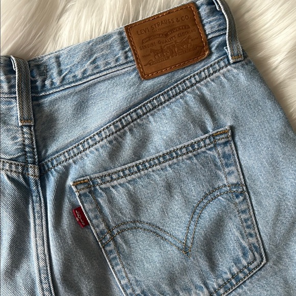 Levi's Blue Bermuda Jean Shorts Relaxed Fit Frayed Hem - Picture 6 of 6